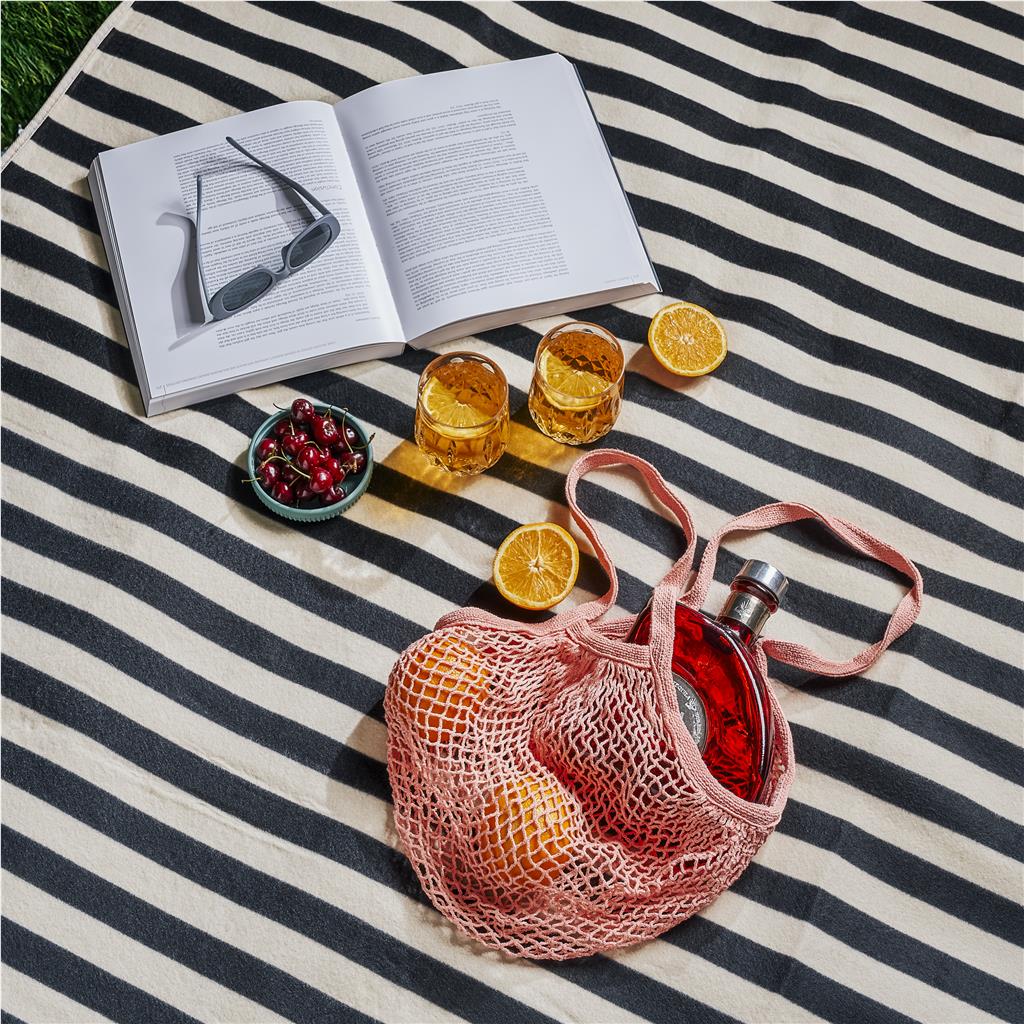 Serendipio Brookhill Picnic Blanket
