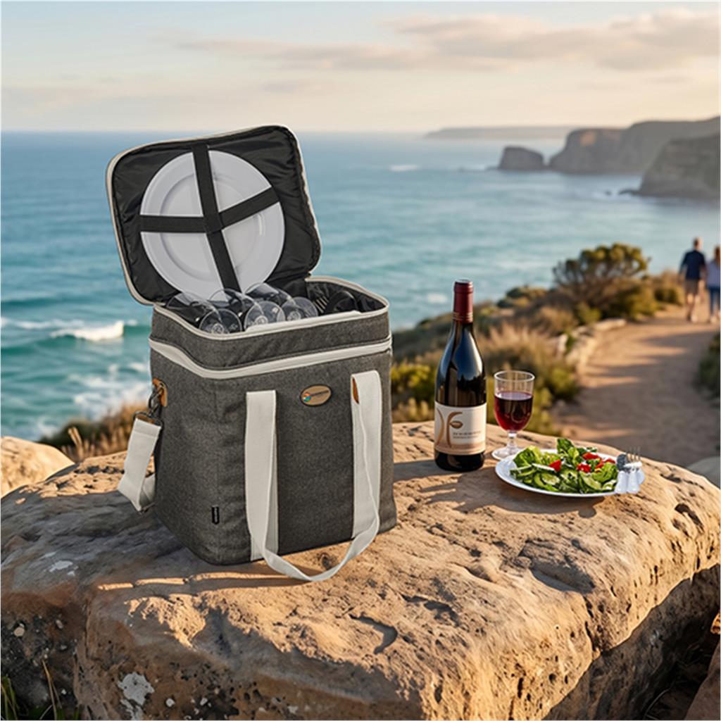 Serendipio Brookfield 4-Person Picnic Cooler