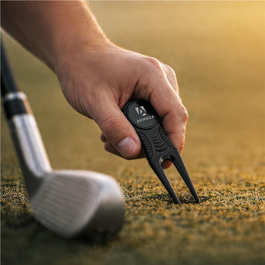 Alex Varga Baltusrol Divot Tool